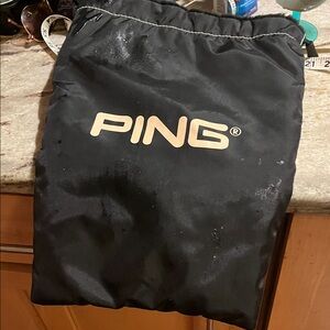 PING Black Carry Bag _ideal for carrying golf balls!!!!